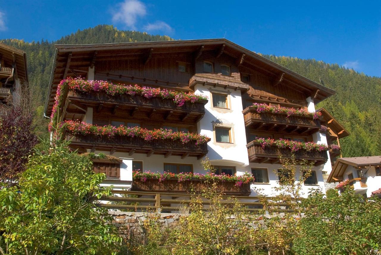 Apart - Und Fruehstueckspension Jaegerheim Kaunertal Exterior photo