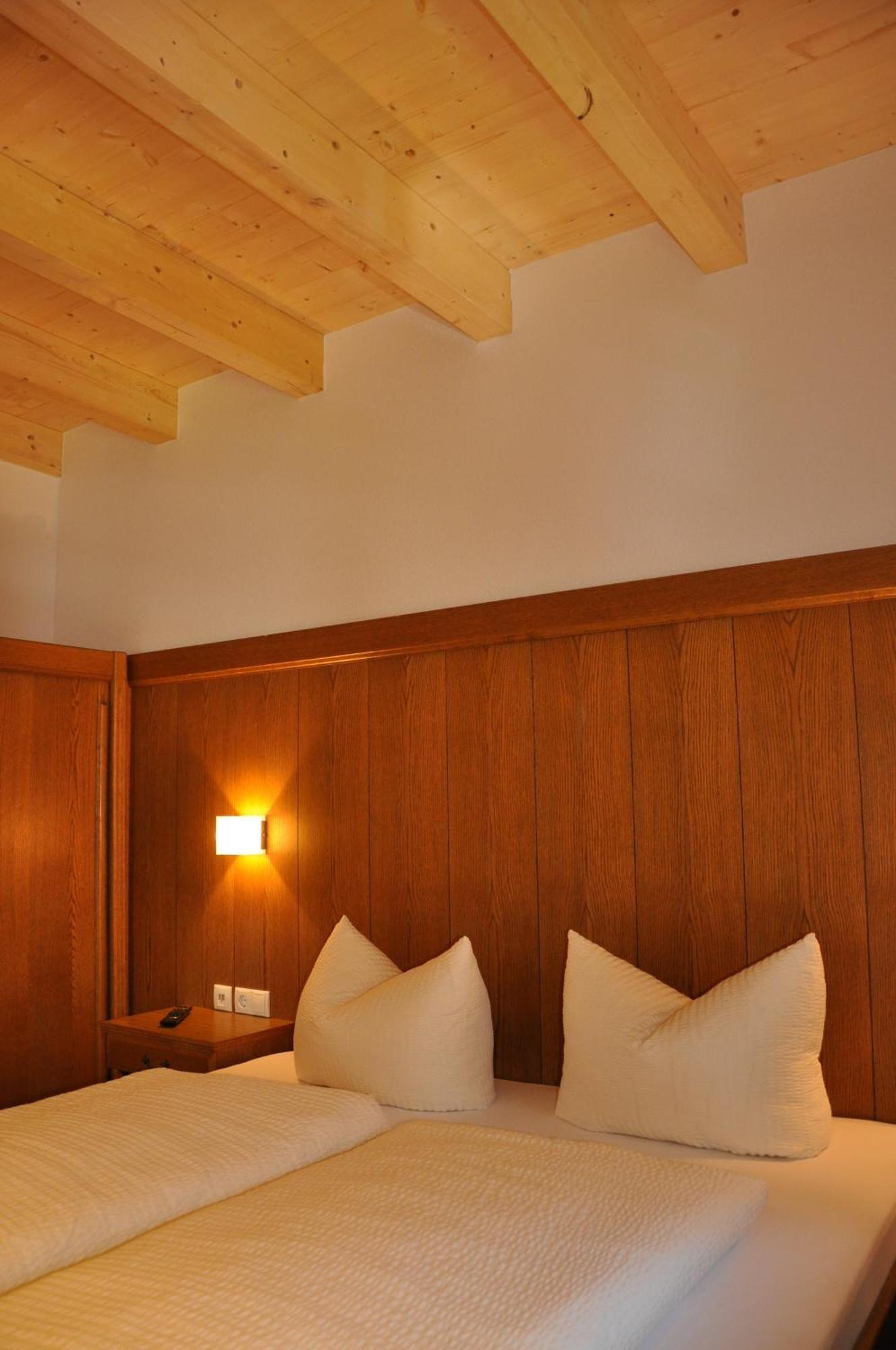 Apart - Und Fruehstueckspension Jaegerheim Kaunertal Room photo